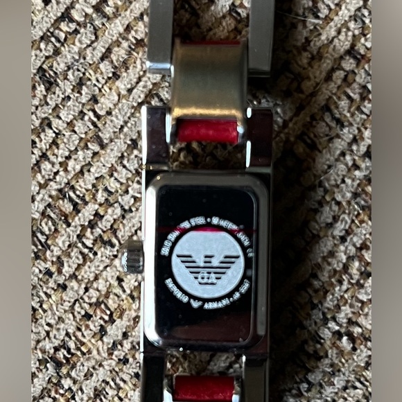 Emporio Armani Women’s Watch NWT - Picture 4 of 9
